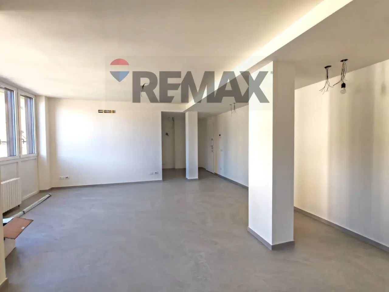 Ufficio in Via San Girolamo Miani 2, Busto Arsizio, {3} - Foto 1