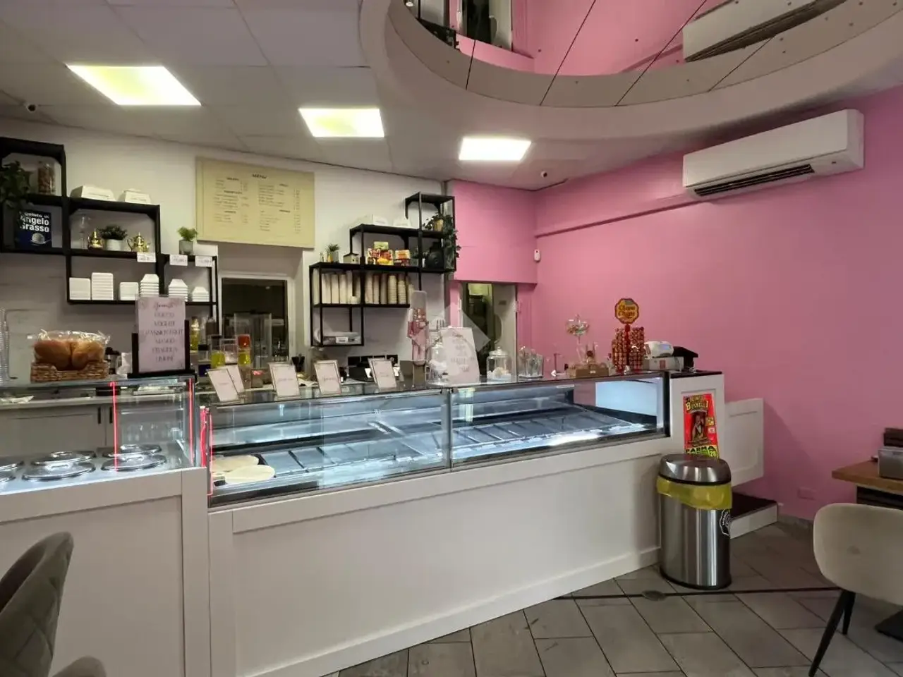 Negozio in Str. Giuseppe Garibaldi, Parma, {3} - Foto 2