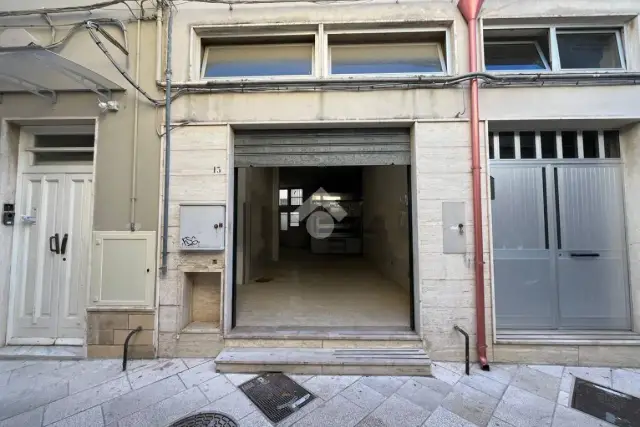 Garage or car box in Via Nicola Antonio Cuggiò 13, Brindisi - Photo 1