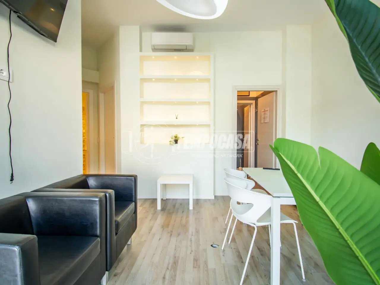 Ufficio in Viale Giuseppe Canella 23, Riva Del Garda, {3} - Foto 1