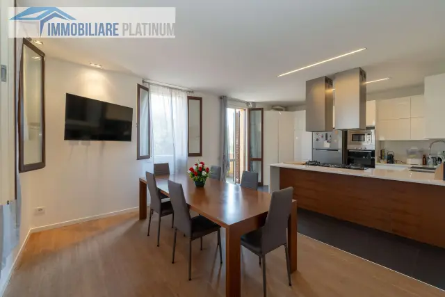 4-room flat in Via Zara  6, Meda - Photo 1