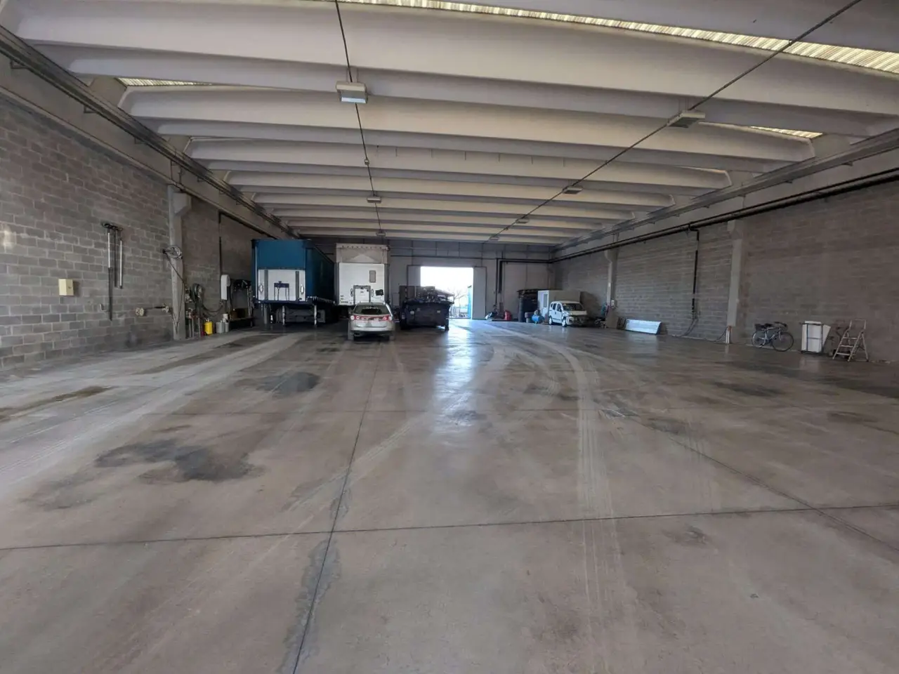 Capannone in Via Redipuglia, Fara Gera D'Adda, {3} - Foto 1