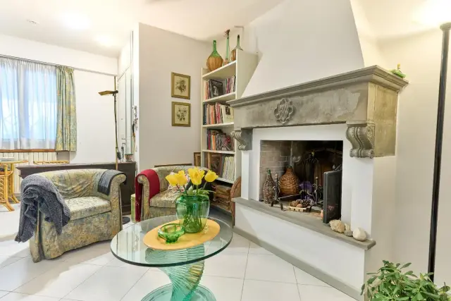 insertion image