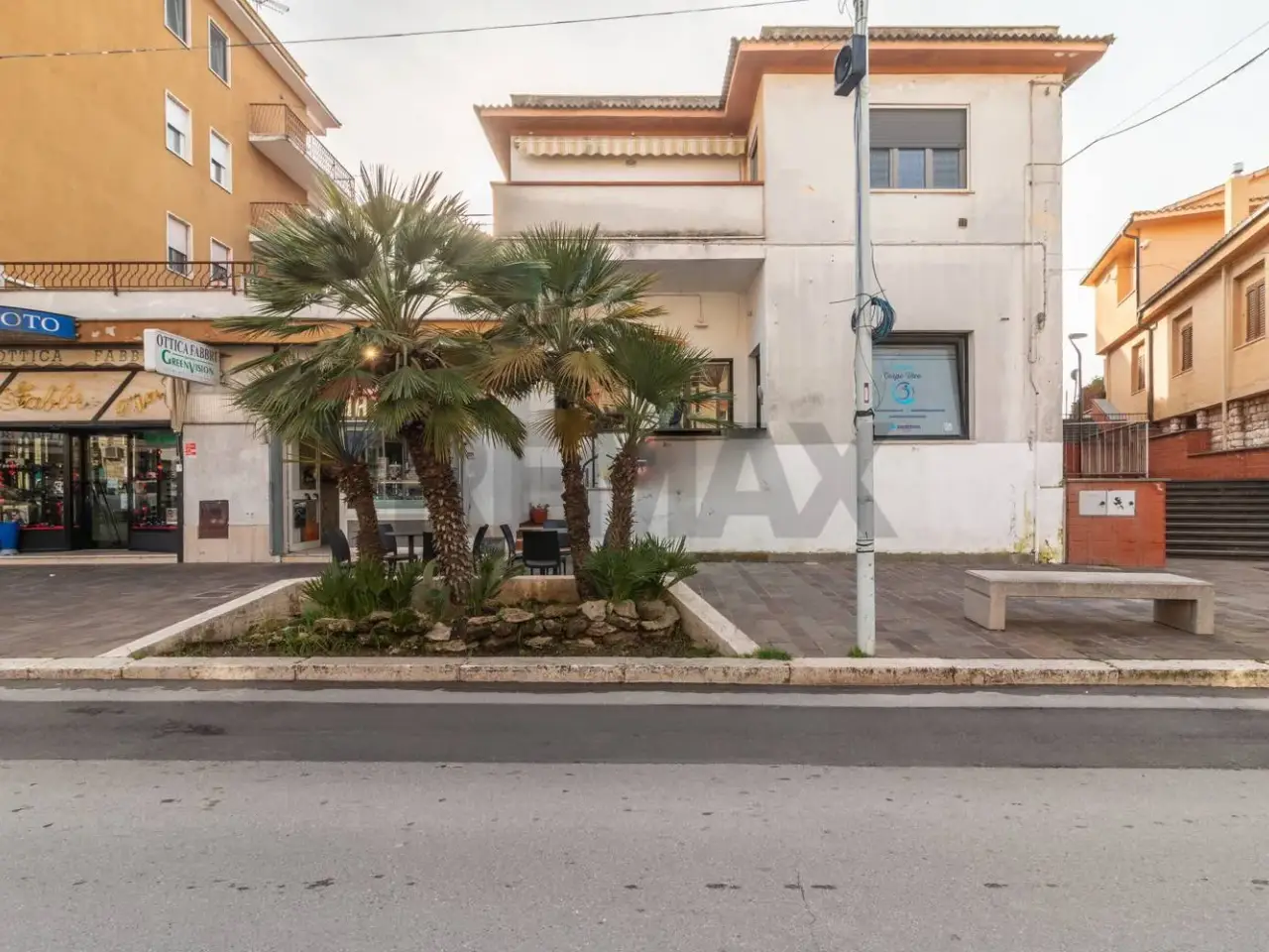 Negozio in Via Aurelia Tarquinia 18, Montalto Di Castro, {3} - Foto 1