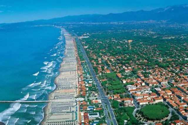 Quadrilocale in Piazza Marconi, Forte dei Marmi - Foto 1