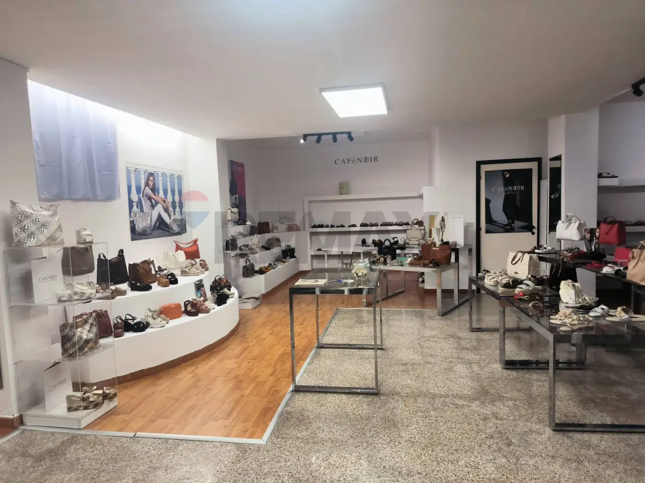 Negozio in Via Ferdinando Palasciano 1, Bari, {3} - Foto 2