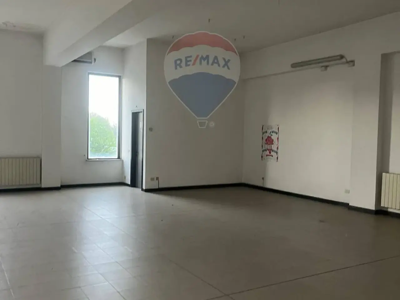 Negozio in Via Angelo Moro 121, San Donato Milanese, {3} - Foto 2