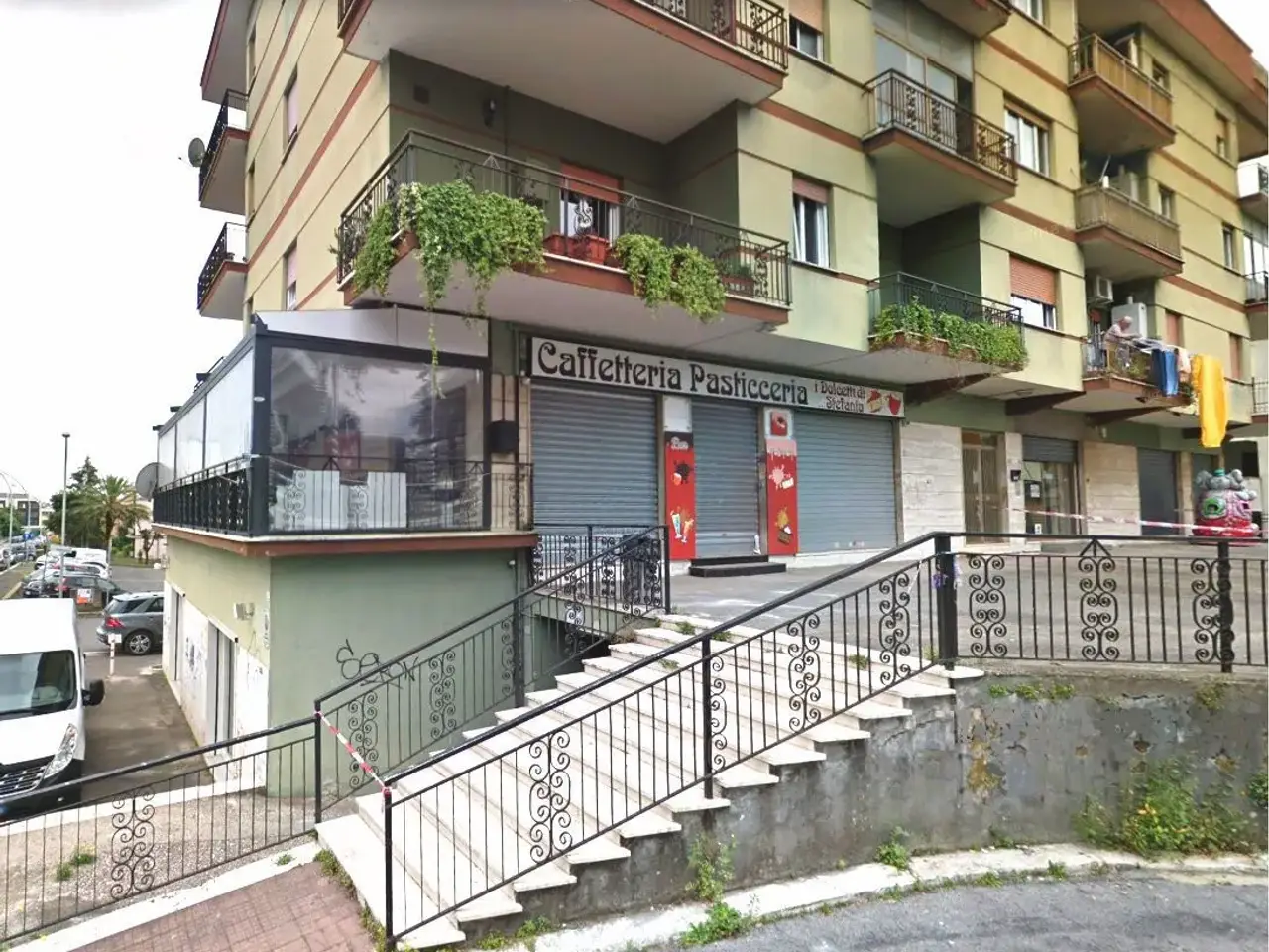 Negozio in Piazza della Repubblica 21, Aprilia, {3} - Foto 2