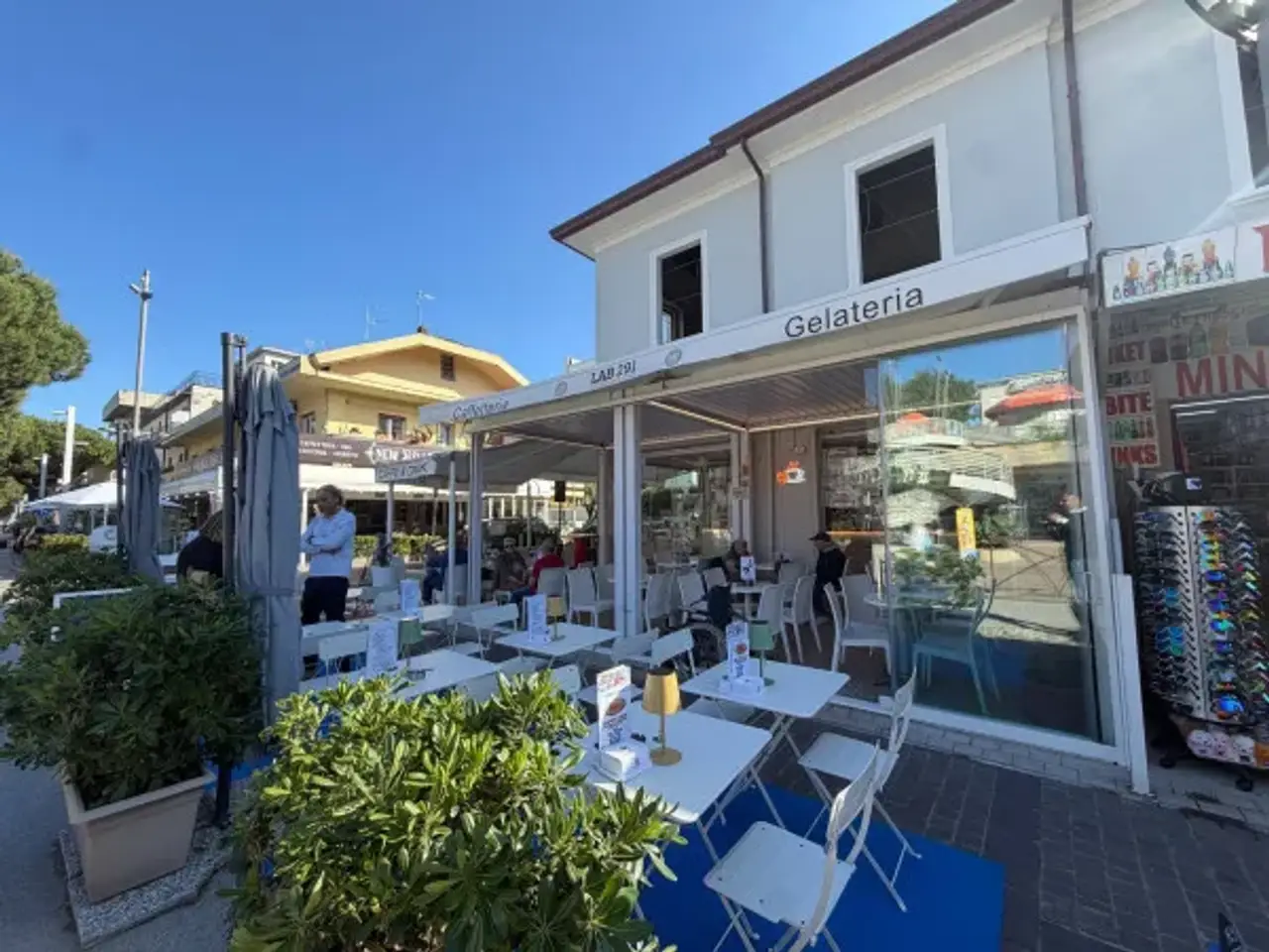 Gelateria in Viale Dante Alighieri 291, Riccione, {3} - Foto 1