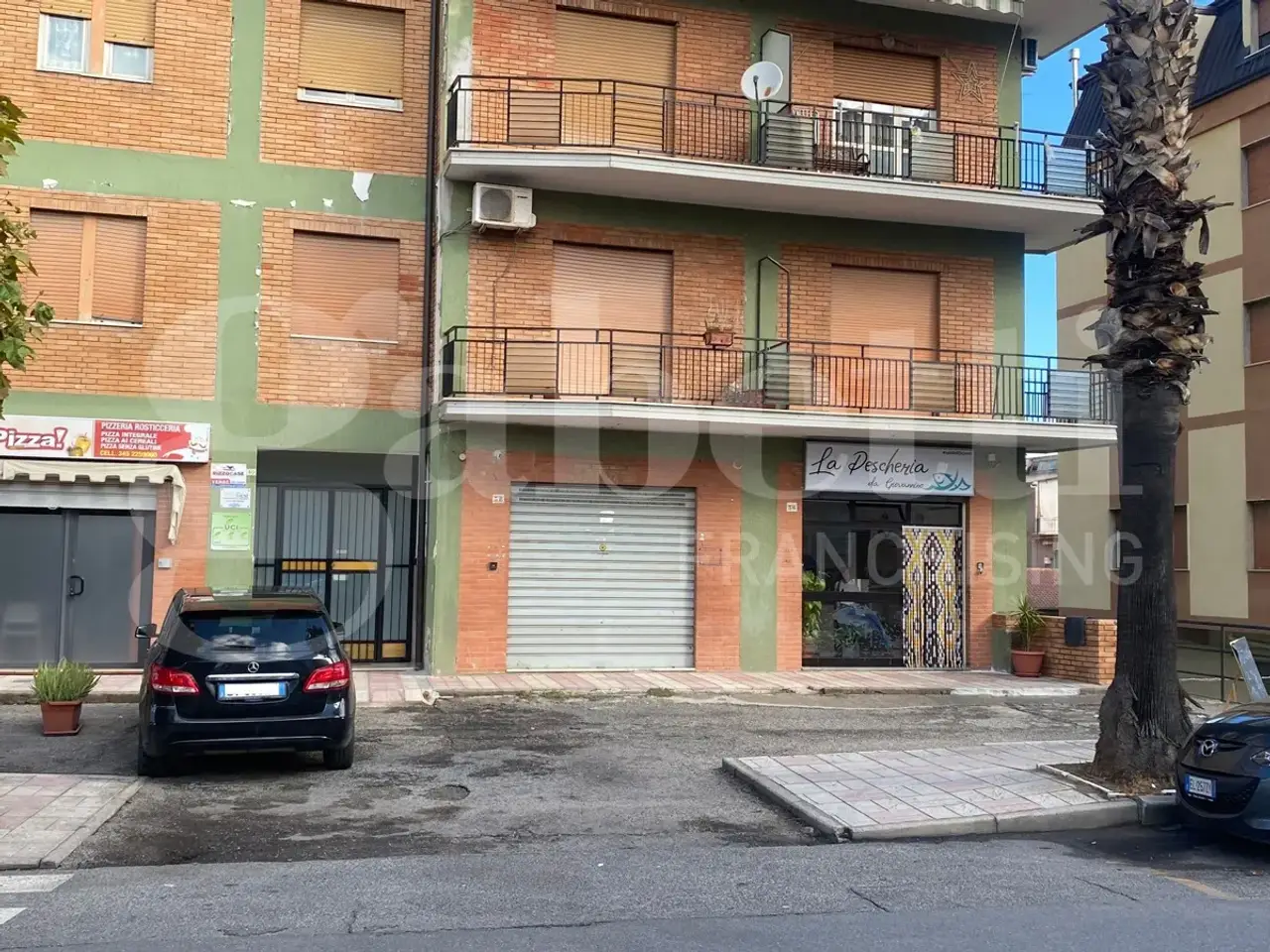 Magazzino in Viale della Repubblica 38, Corigliano-Rossano, {3} - Foto 1
