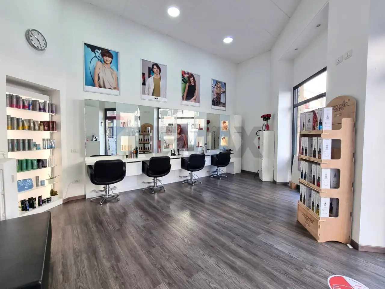 Esercizio commerciale in Via San Gregorio 27, Milano, {3} - Foto 1