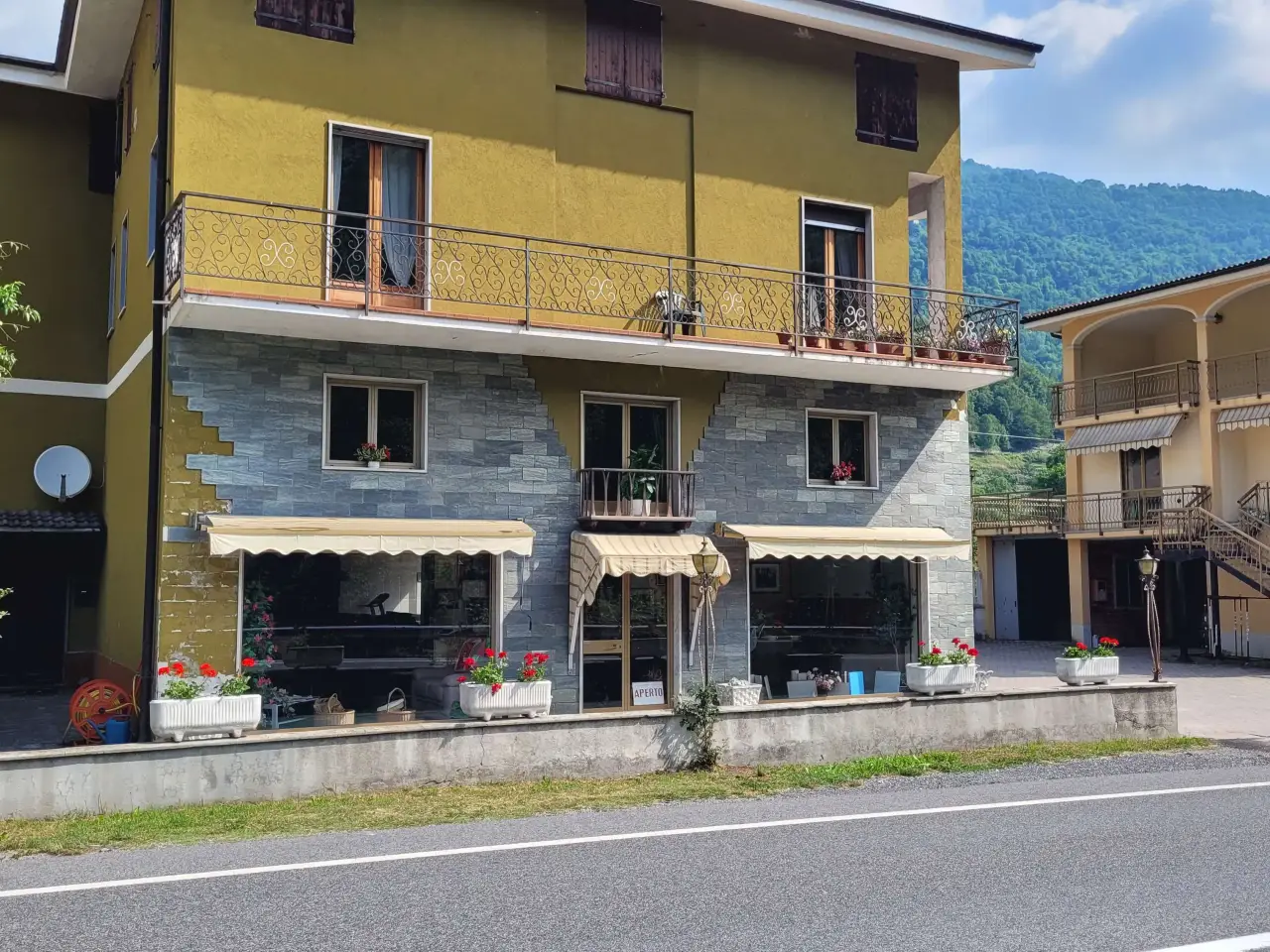 Negozio in Viale Piaggio 69, Ormea, {3} - Foto 1