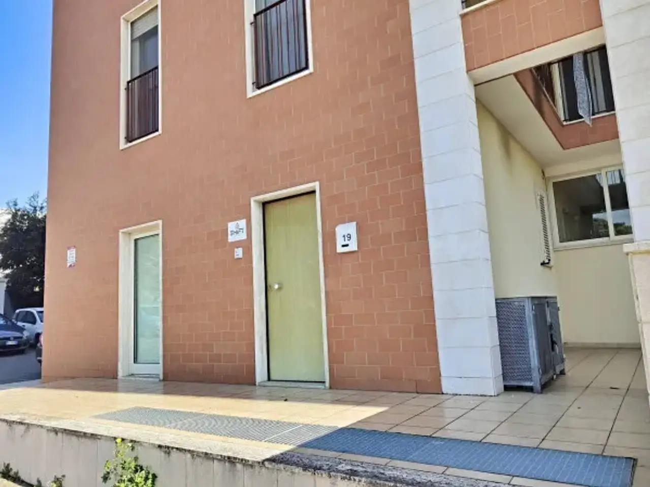 Ufficio in Via Peppino Impastato, Putignano, {3} - Foto 1