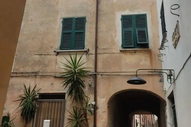 Vierzimmerwohnung in Via Sottoportici 6, Castelnuovo Magra - Foto 1