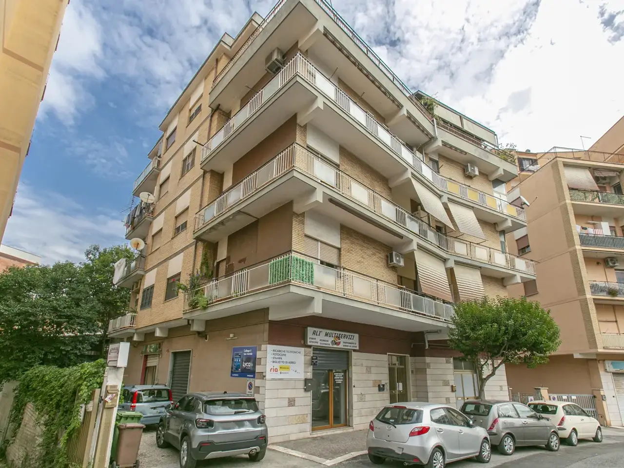 Negozio in Via Metastasio  9, Pomezia, {3} - Foto 1
