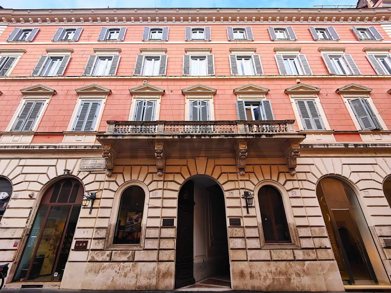 Ufficio in Via della Fontanella di Borghese 23, Roma, {3} - Foto 1