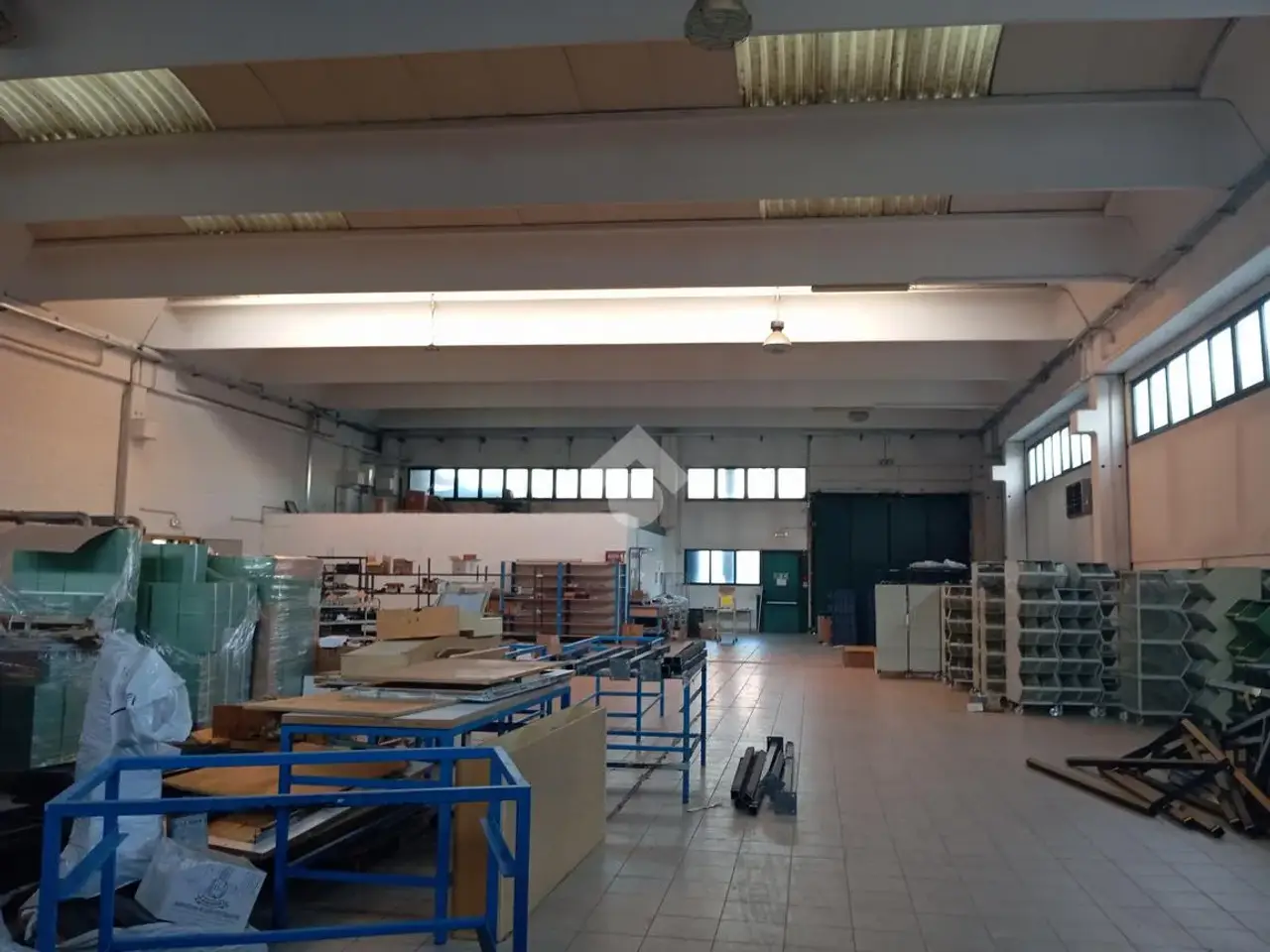 Capannone in Viale Lombardia 75, Parabiago, {3} - Foto 2