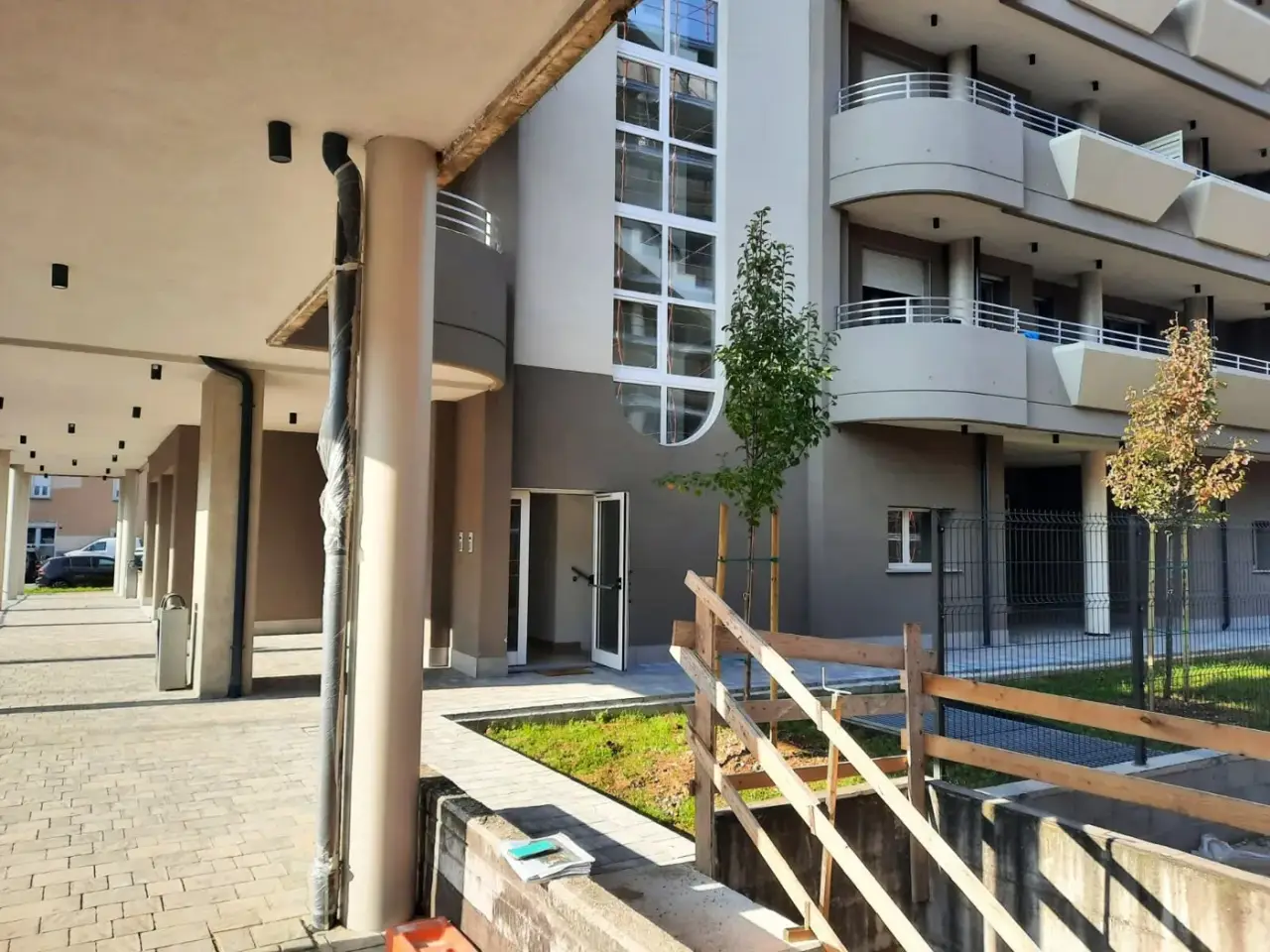 Negozio in Via Giacchetti 1, Gorla Minore, {3} - Foto 1