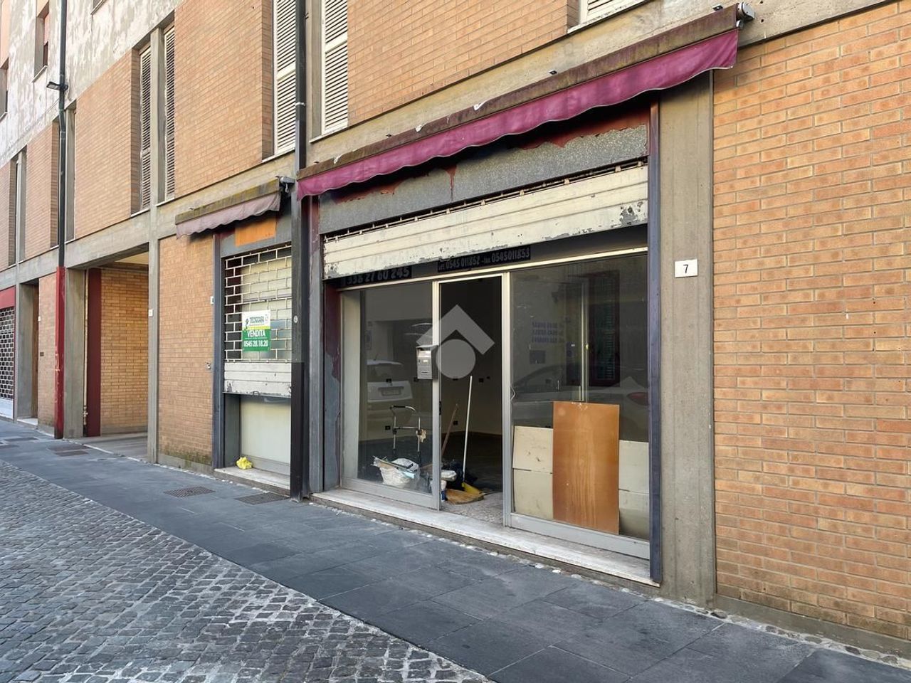 Negozio in Via Via Pisacane 7, Lugo, {3} - Foto 1
