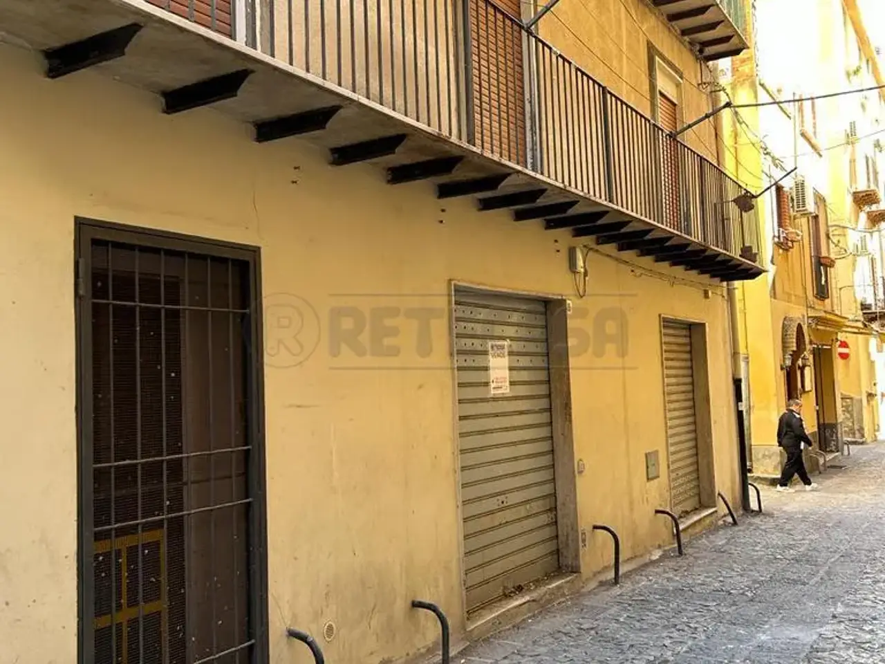 Palazzina commerciale in Via Terranova 17-19-21, Caltanissetta, {3} - Foto 1