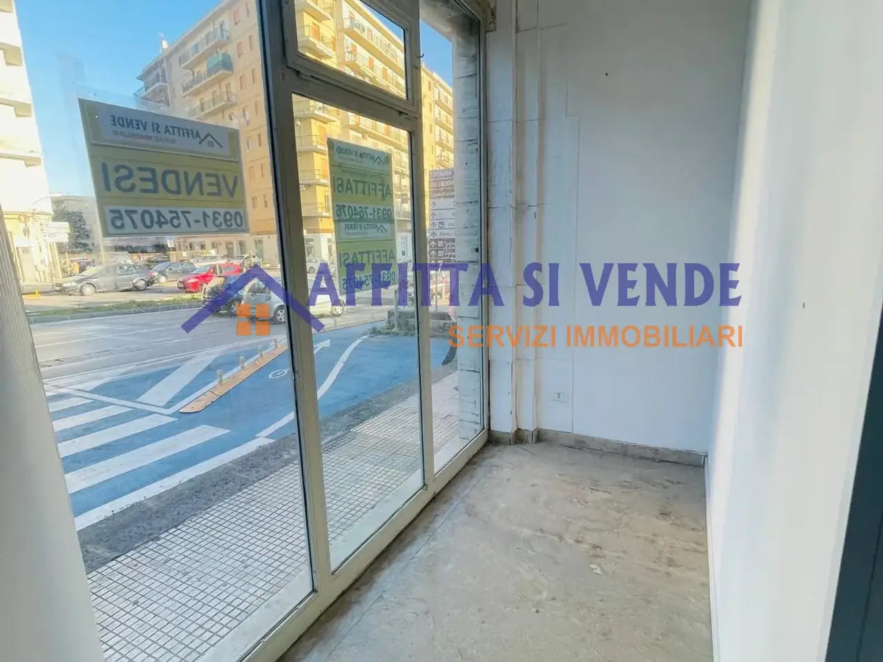 Negozio in Viale Santa Panagia 5, Siracusa, {3} - Foto 2