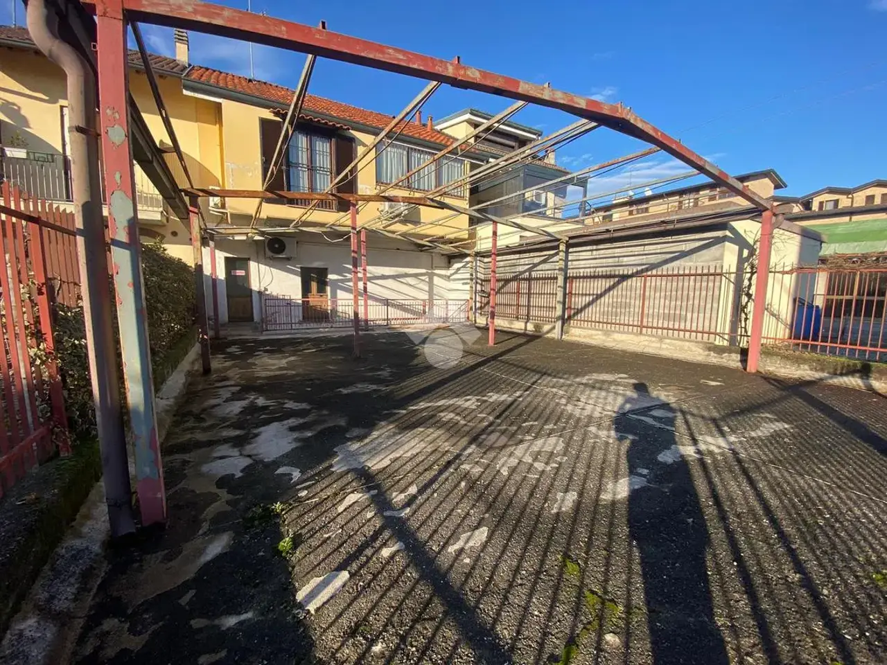 Negozio in Negozio con Bottega Via Nazionale dei Giovi 56, Lentate Sul Seveso, {3} - Foto 1