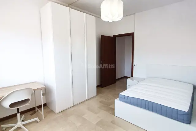 Zimmer in Wohnung in {3}, Piazzale Martesana 4 - Foto 1