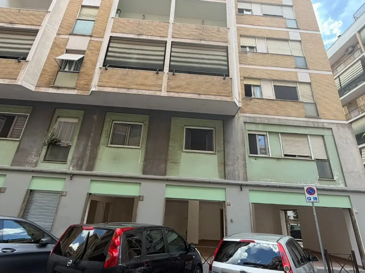 Negozio in Via Cerreto Guidi, Roma, {3} - Foto 2