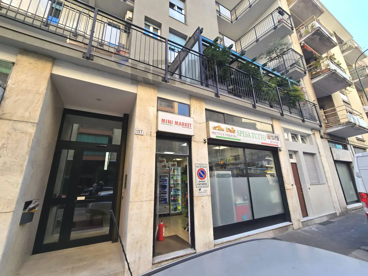 Negozio in Via XX Settembre 137, Sesto San Giovanni, {3} - Foto 1