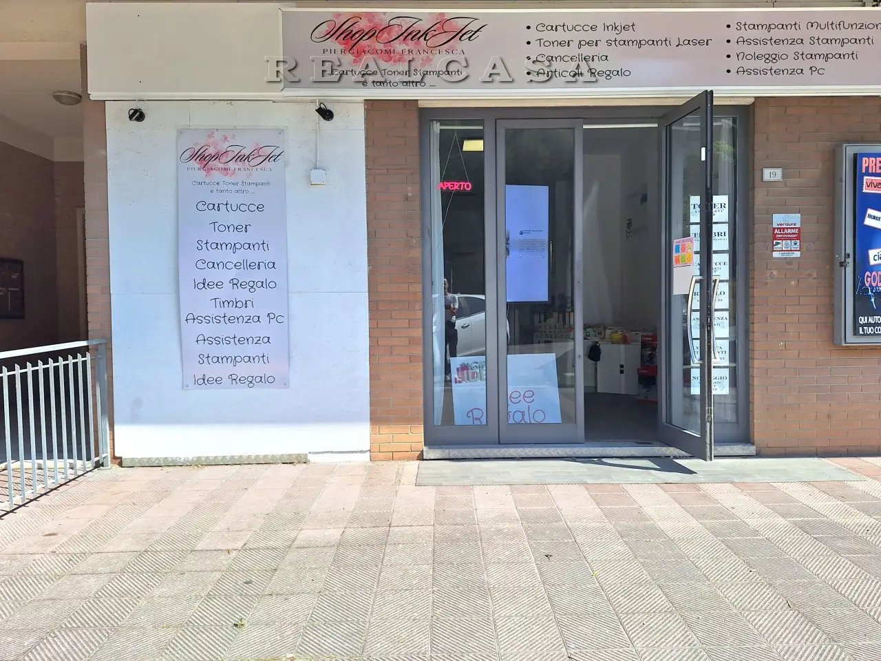 Negozio in Via C. Colombo, Osimo, {3} - Foto 1