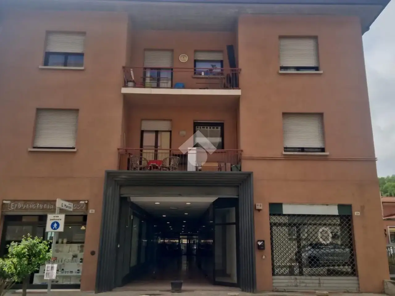 Negozio in Galleria Guglielmo Marconi 4, Sasso Marconi, {3} - Foto 2