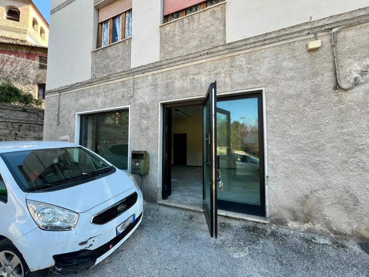 Negozio in Albacina 3, Fabriano, {3} - Foto 1