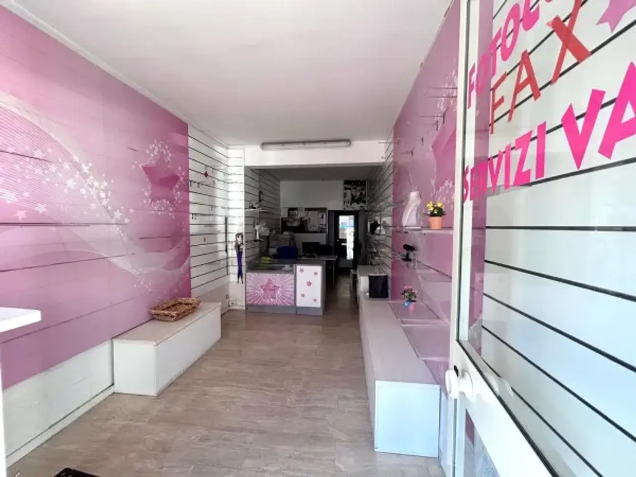 Negozio in Via delle Azzorre 360, Roma, {3} - Foto 1