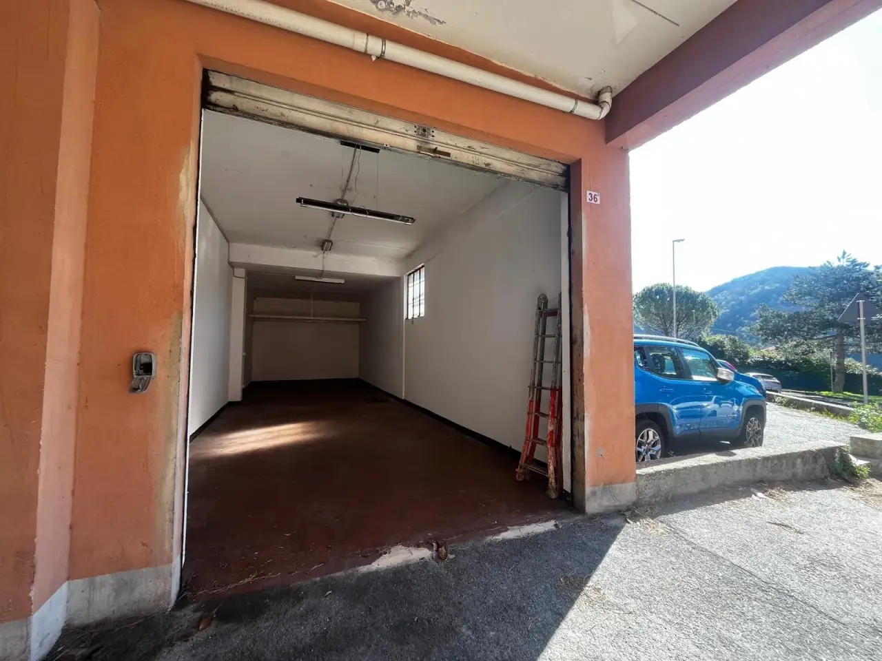 Parcheggio chiuso in Via di Pino 36 R, Genova, {3} - Foto 1