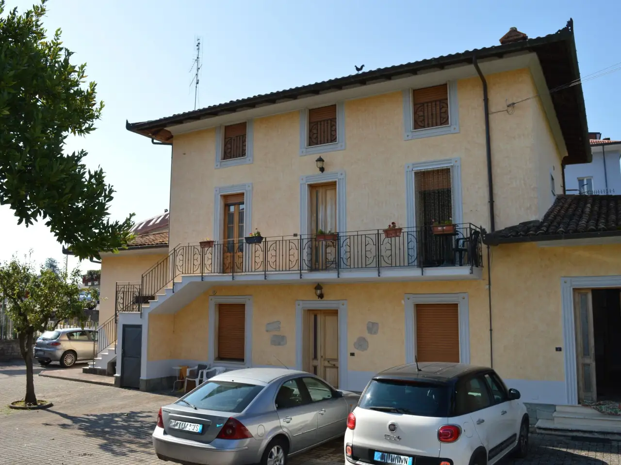 Palazzina commerciale in Via Capo I Prati 2-6, Fiuggi, {3} - Foto 1