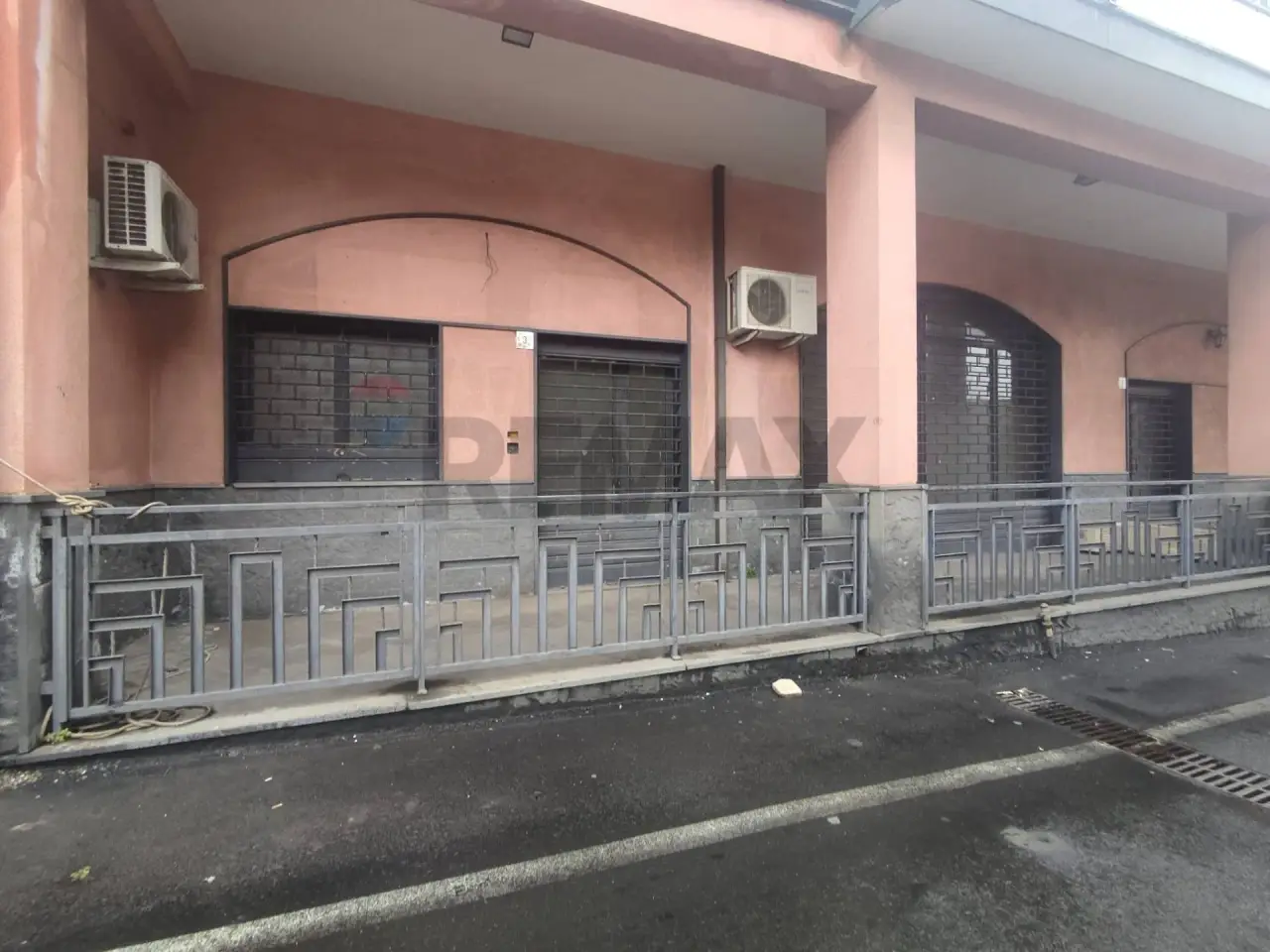 Negozio in Via IV Novembre 3,5,7, Camporotondo Etneo, {3} - Foto 1