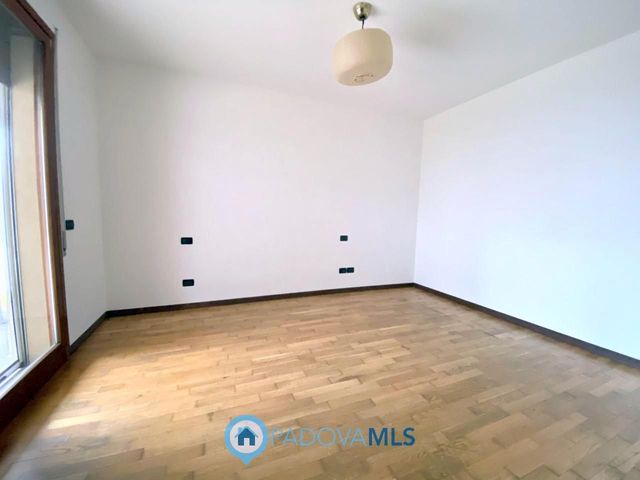 2-room flat in Via San Tommaso, Albignasego - Photo 1