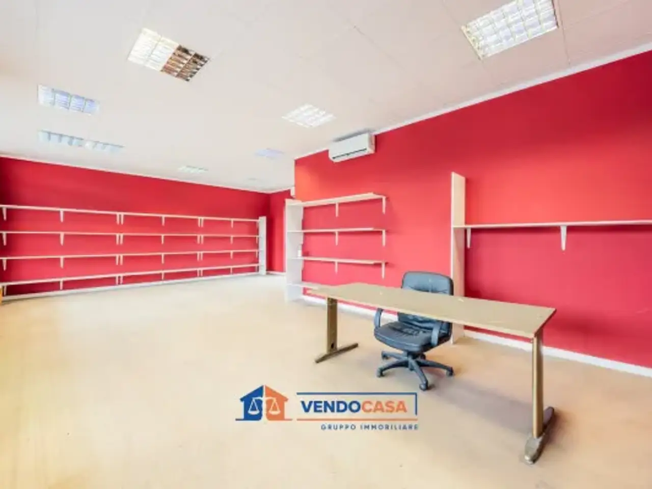 Negozio in Corso Trieste 39, Moncalieri, {3} - Foto 1