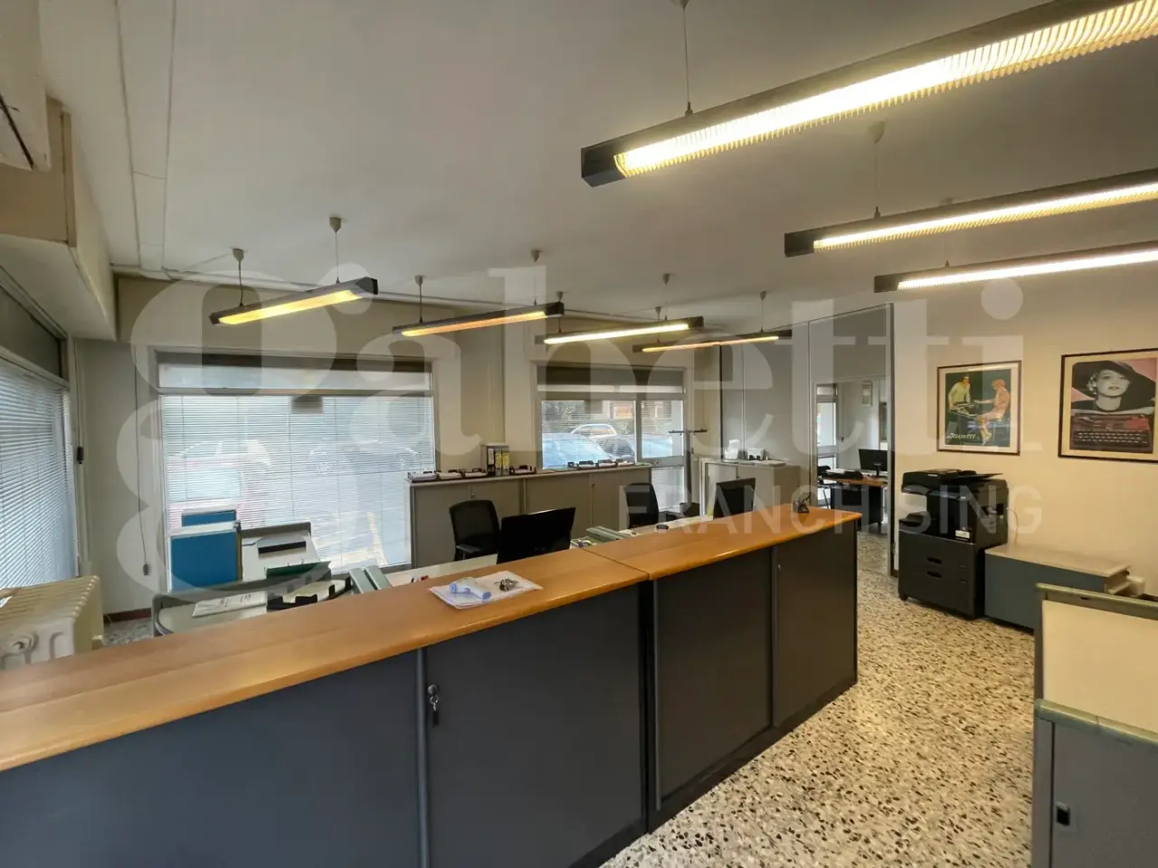 Negozio in , Modena, {3} - Foto 1