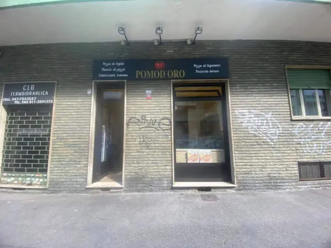 Pizzeria in Via Tripoli 113, Torino, {3} - Foto 2