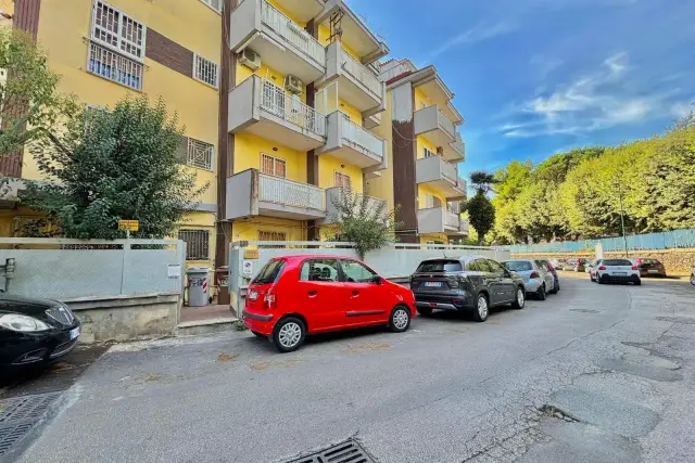 Einzimmerwohnung in Via Gaetano Quagliariello 33, Napoli - Foto 1