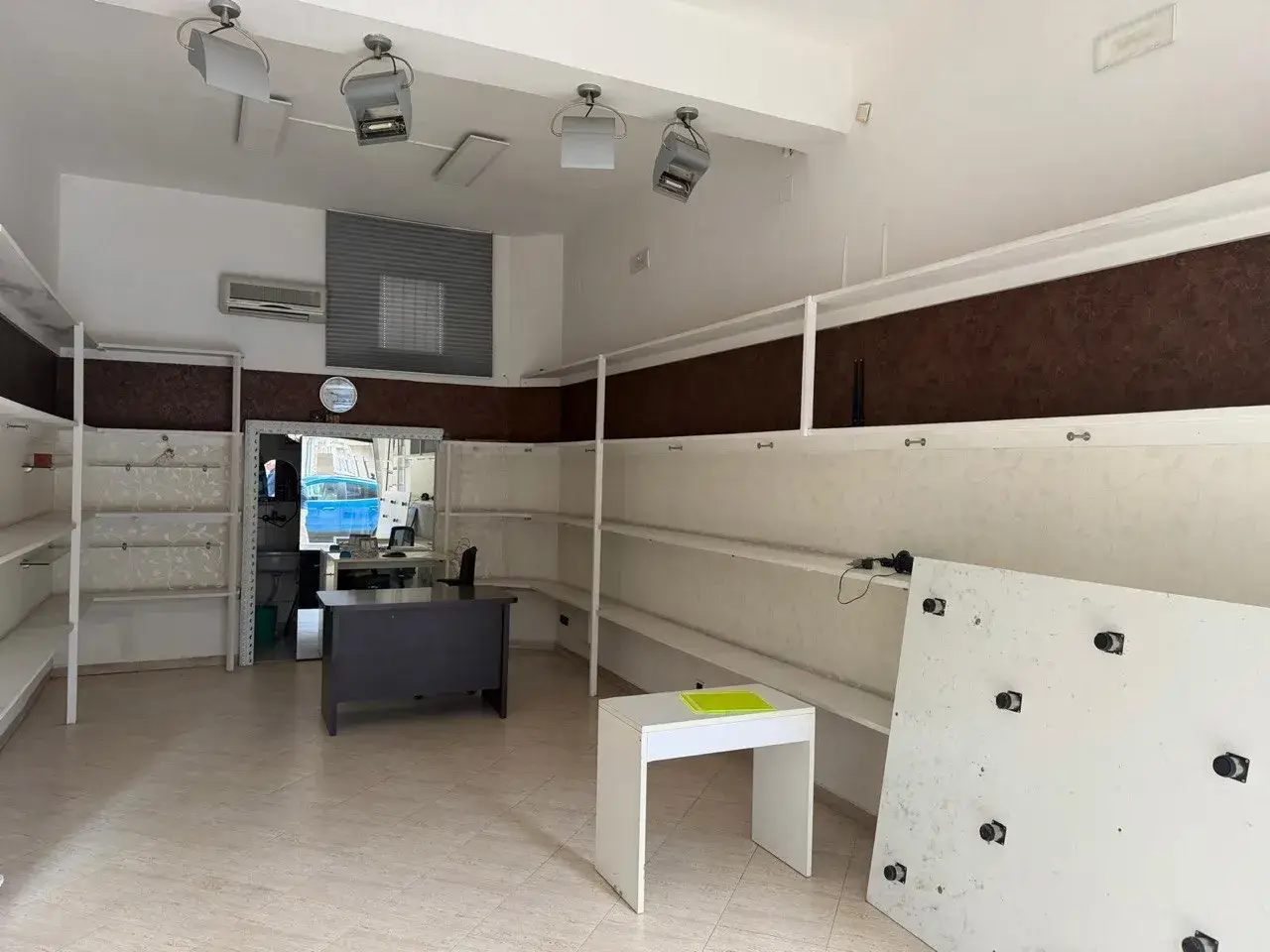 Negozio in Via Domodossola , Battipaglia, {3} - Foto 2