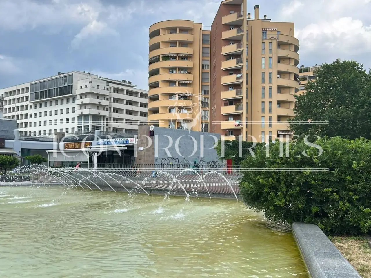 Negozio in Piazza Vigili del Fuoco 4, Milano, {3} - Foto 1