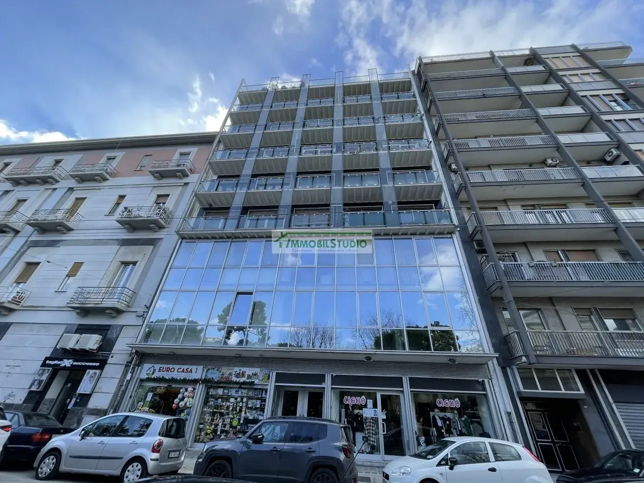 Magazzino in Piazza Giuseppe Garibaldi, Bari, {3} - Foto 1