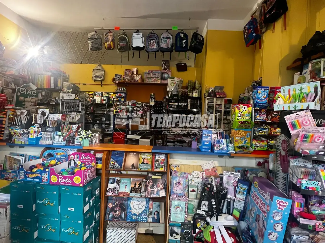 Esercizio commerciale in Piazza Oronzo De Donno 1, Maglie, {3} - Foto 2