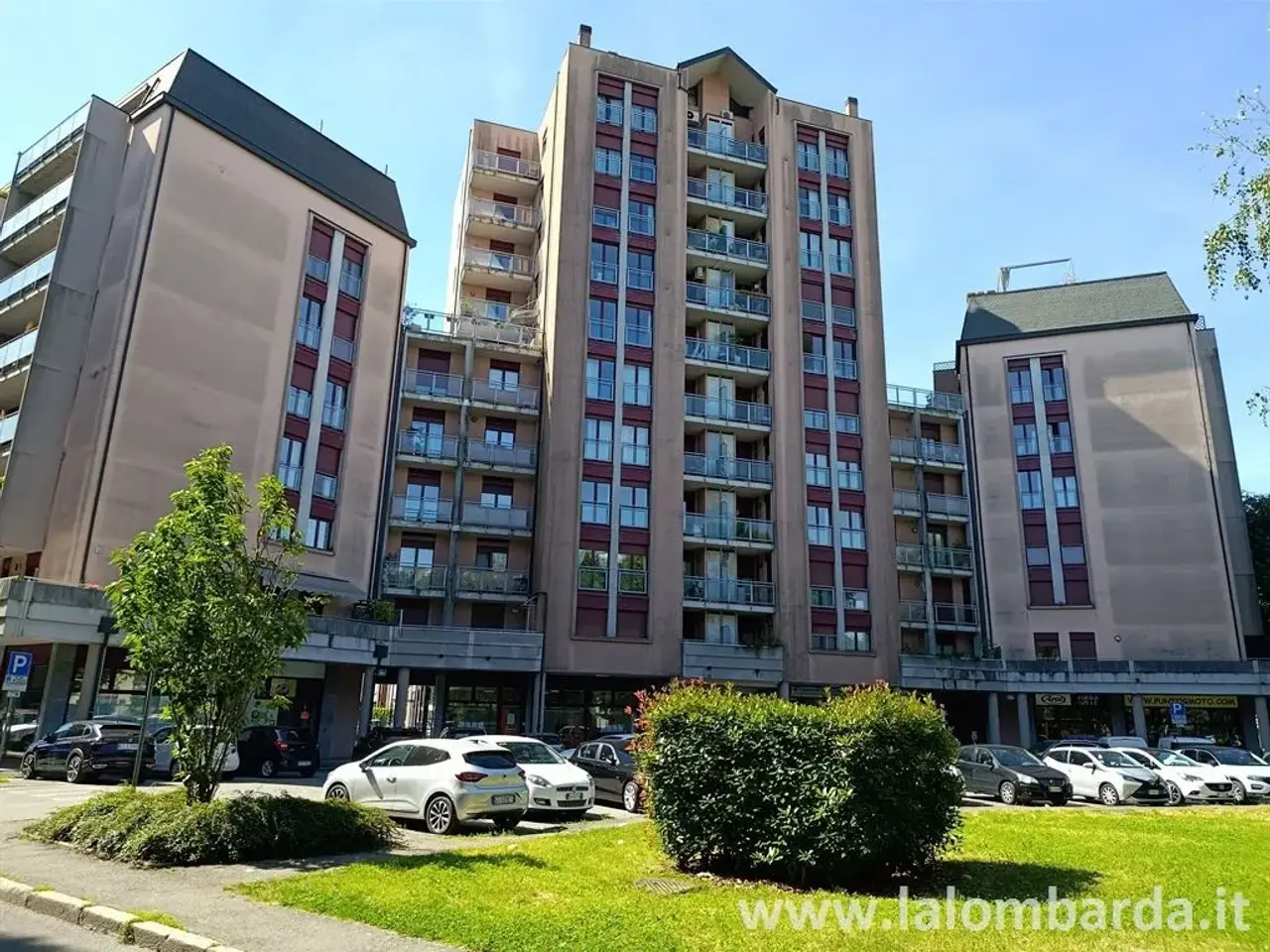 Negozio in Via Cadore 6, Gallarate, {3} - Foto 1