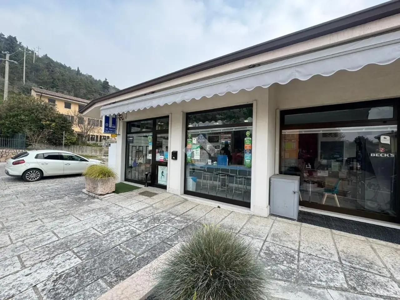 Negozio in Via Corgnan, Sant'Ambrogio Di Valpolicella, {3} - Foto 2