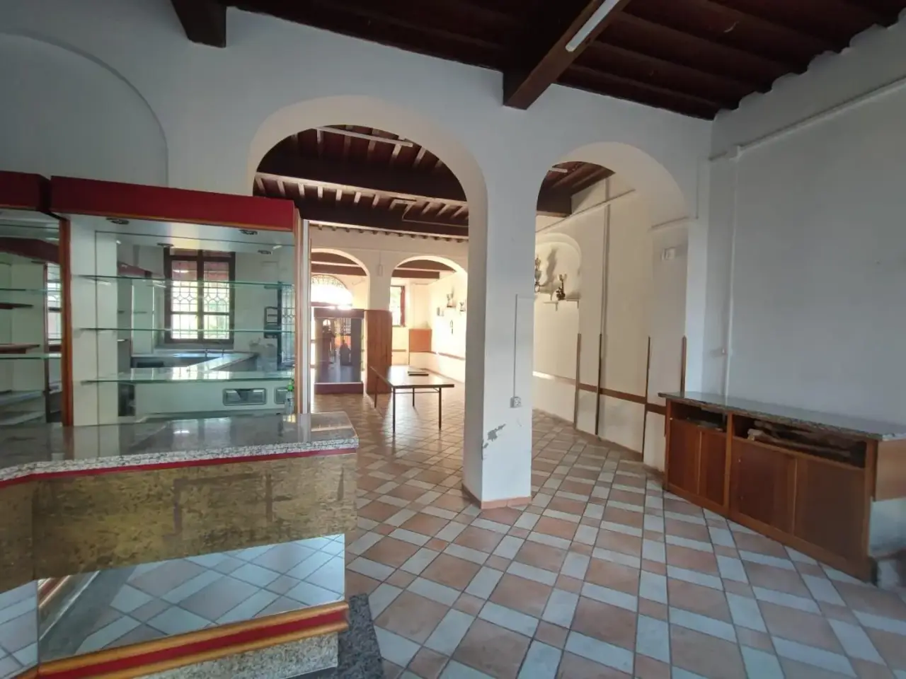 Locale commerciale in , Capannoli, {3} - Foto 1