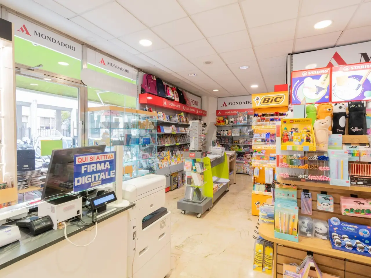 Esercizio commerciale in Via Marchese di Villabianca 91, Palermo, {3} - Foto 1