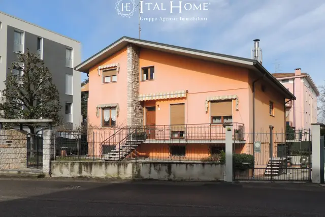 Villa unifamiliare in vendita, Via Bonincontro, Verona - Foto 1